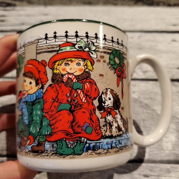 Vintage Potpourri Press Christmas Children Dog Coffe Tea Mug - Picture 1 of 7